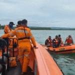 Perahu Pemancing asal Kudus Pecah di Ujung Piring Mlonggo Jepara, 1 Korban Belum diTemukan!