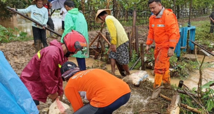 Banjir Semakin Tinggi, Warga Sowan Kidul Jepara Khawatir! 