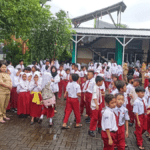 Meteran Listrik Terbakar, Guru-guru SDN Kauman Jepara Amankan Murid-murid!