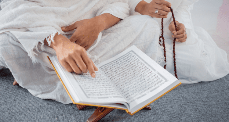 Ketahui 8 Keutamaan Membaca Al-qur’an di Bulan Ramadhan