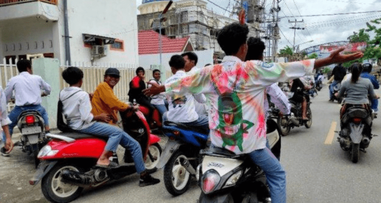 Saat Sedang Asik Konvoi Merayakan Kelulusan, 2 Pelajar SMK di Sukoharjo Mengalami Kecelakaan.